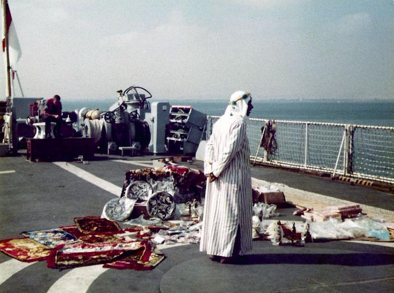 03-traders on the flightdeck-2-Suez Jul 1981.jpg